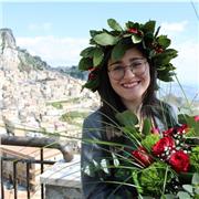 Laureanda in ingegneria chimica impartisce lezioni di matematica e fisica per studenti di medie e superiori